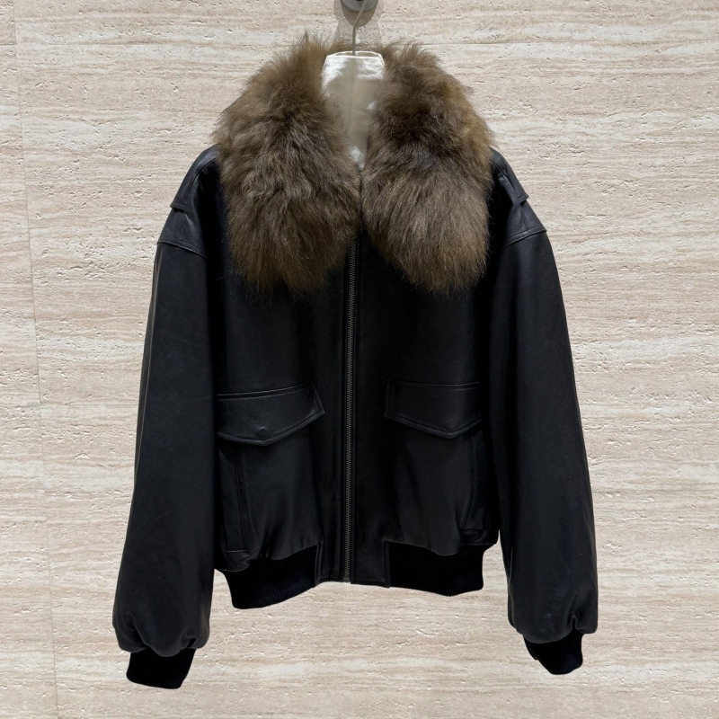 Pra*a outwear